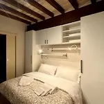Niki O. Apartments