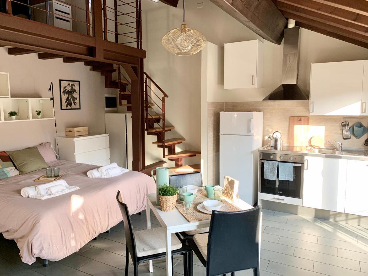 Niki O. Apartemen Parma