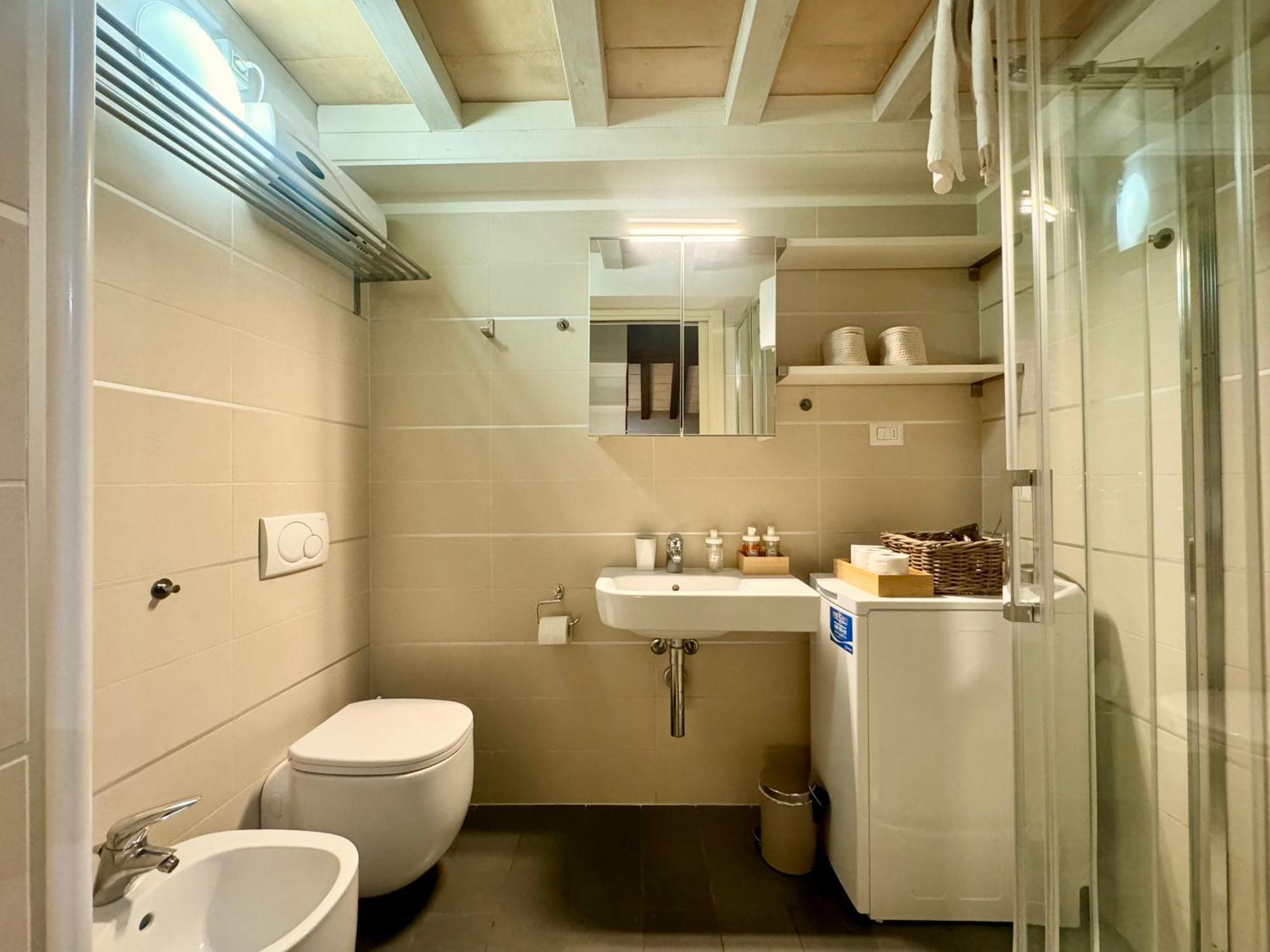 Niki O. Apartemen Parma